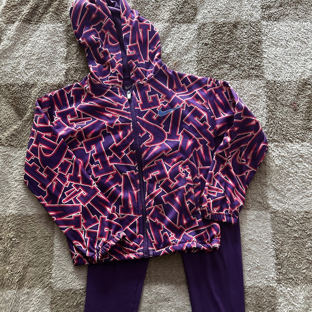 nike girl matching set size 6 like new